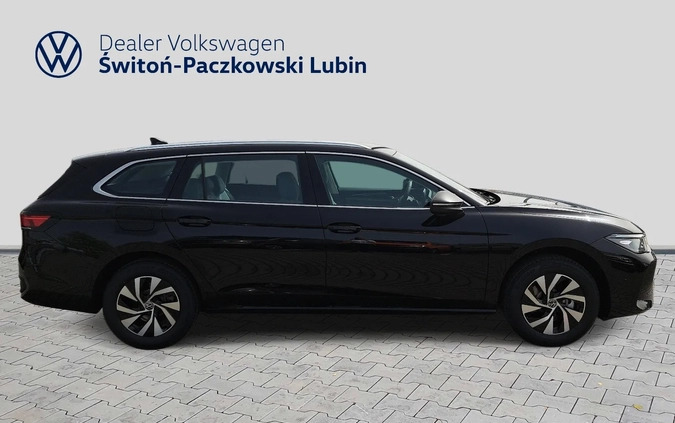 Volkswagen Passat cena 193200 przebieg: 7, rok produkcji 2024 z Płońsk małe 92